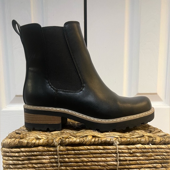 Target Universal Thread - Picture 2 of 3